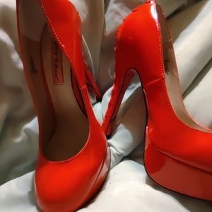 Betsey Johnson RED HOT PUMPS